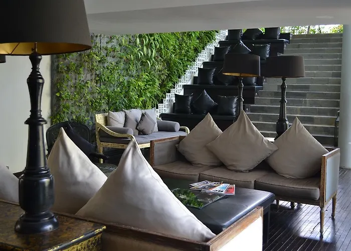 Hotel The Akmani 4*