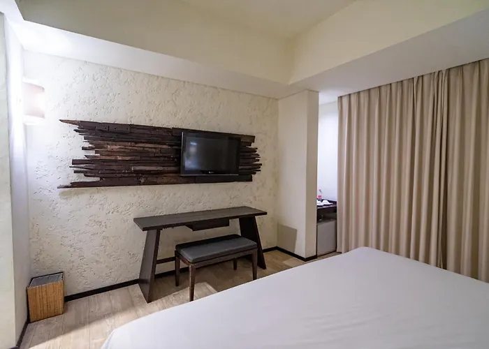 Hotel The Akmani 4*