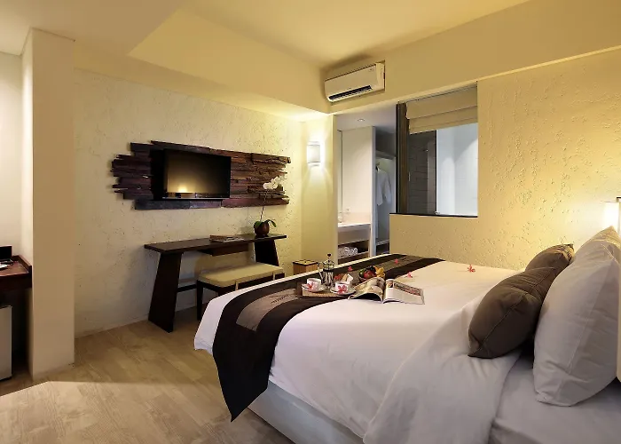 Hotel The Akmani 4*